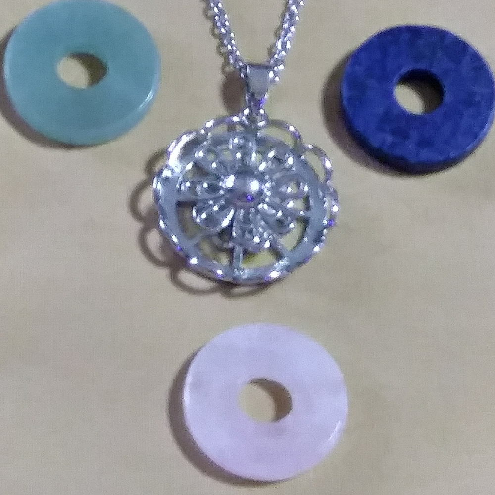 SET-4-PCE-ROSE QUARTZ,, AVENTURINE, LAPIS LAZULI, 20"- CHAIN. SILVER